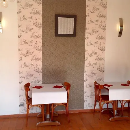 Couette-café La Rapière 4*