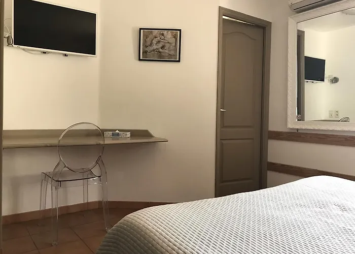 La Rapiere Oda ve Kahvaltı 4*