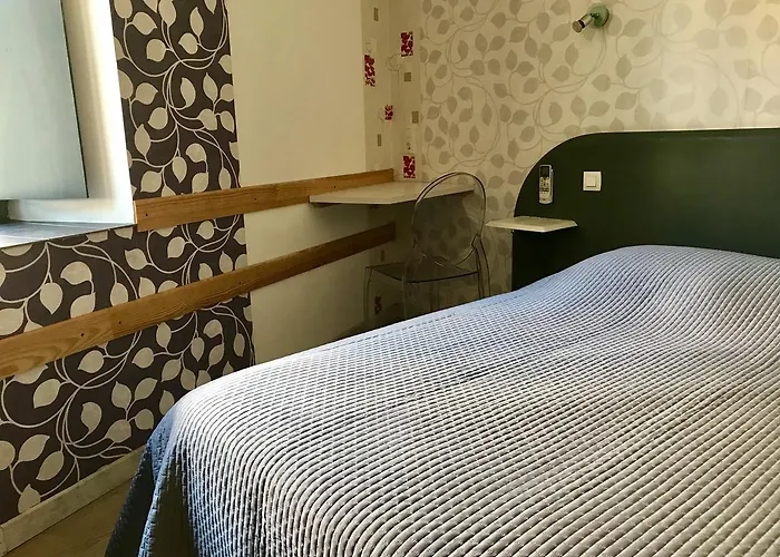 La Rapiere Bed & Breakfast 4*